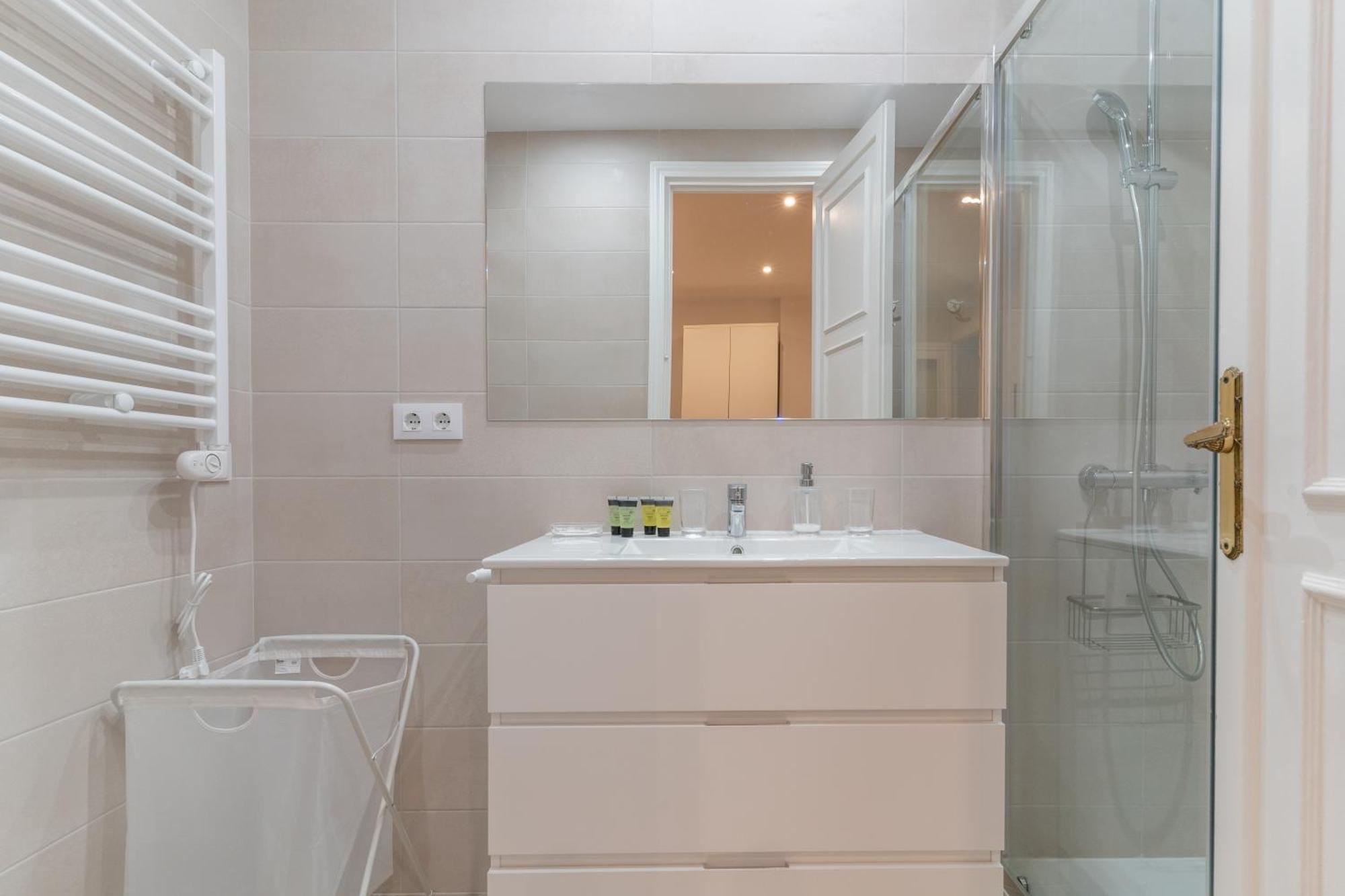 Spacious Central-3Bedrooms 3Bathrooms-Sol Madrid Eksteriør bilde