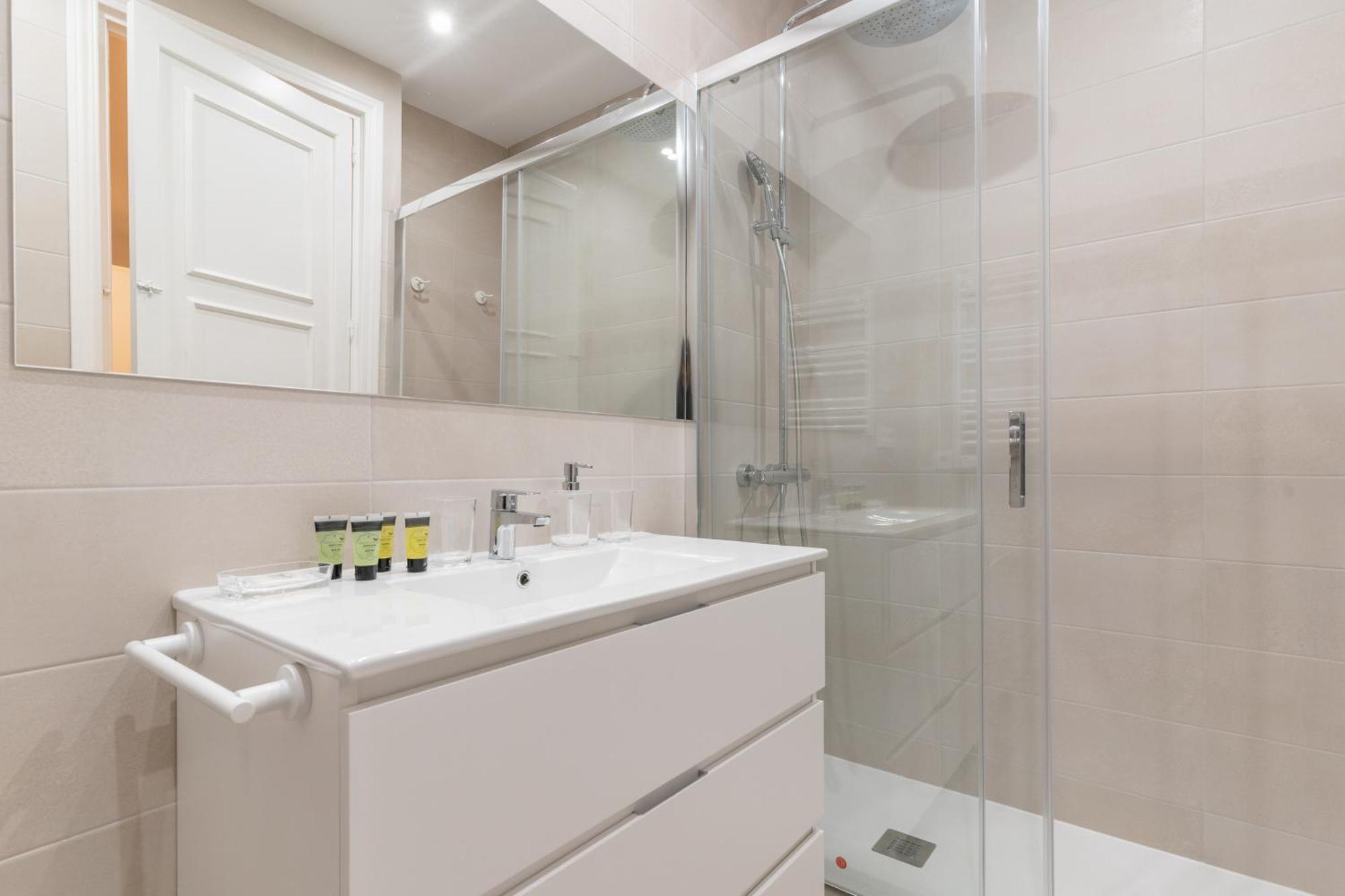 Spacious Central-3Bedrooms 3Bathrooms-Sol Madrid Eksteriør bilde